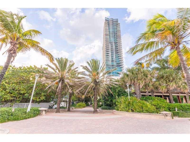 Most desirable 02 line, incredible ocean, SoBe and Downtown views, high floor.