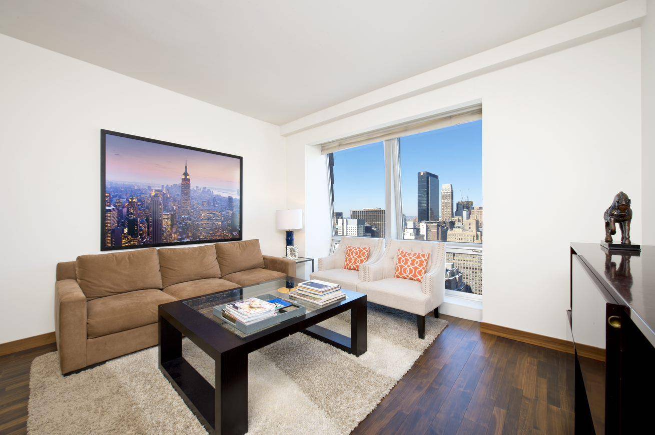 Gorgeous one bedroom, 1. 5 baths home at the World Renowned 400 Fifth Ave condominium !