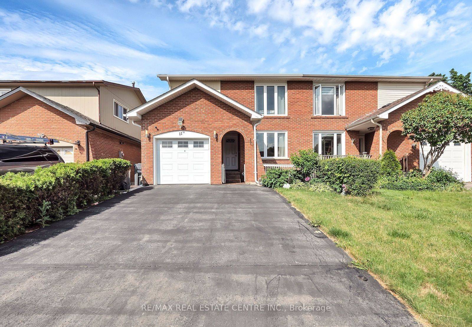 Spacious Functional 5 Level Back Split Semi Detached Home Available In The Family Friendly Neighborhood Of Brampton North.