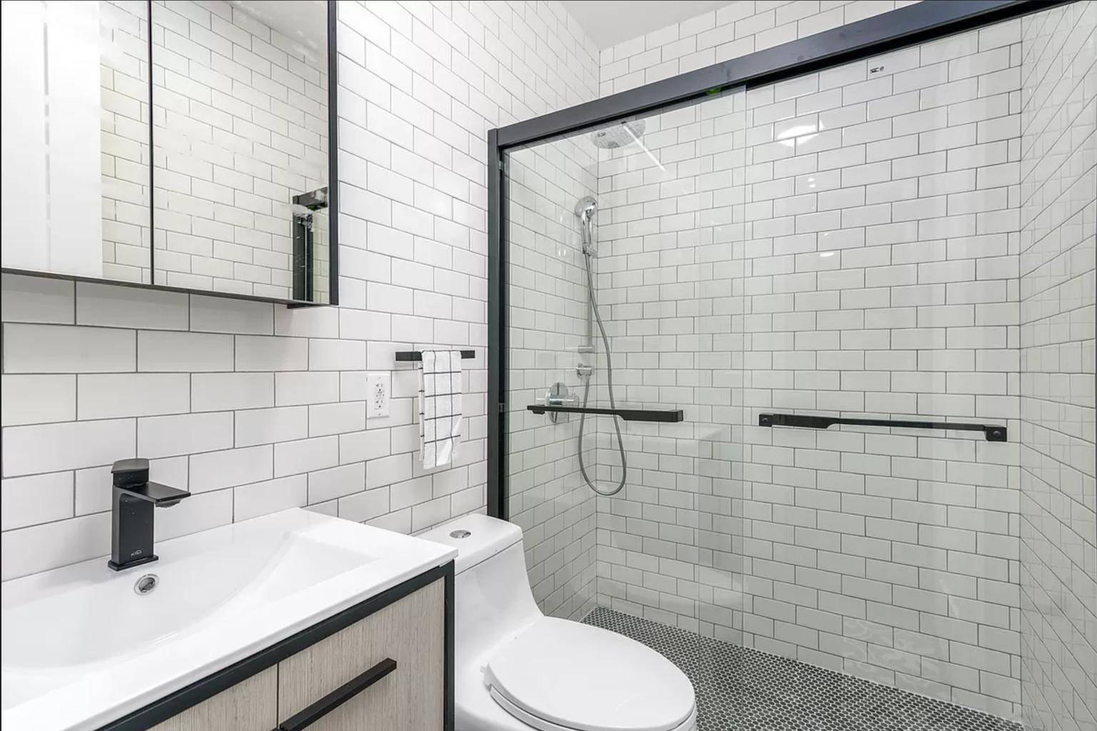 Beautifully Designed 4 Bedroom amp ; 2 Bathroom in Prime Crown Heights !