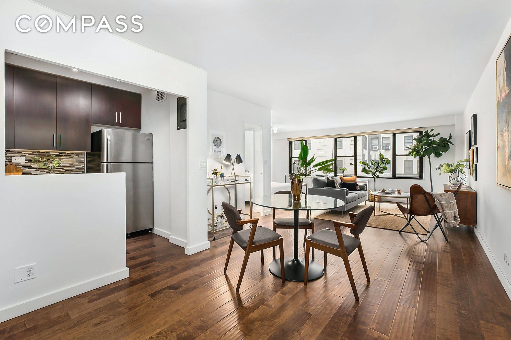 A renovated, enormous and bright alcove studio easily convertible into a junior one bedroom home in a full service doorman building on the border of Brooklyn Heights and Downtown Brooklyn.