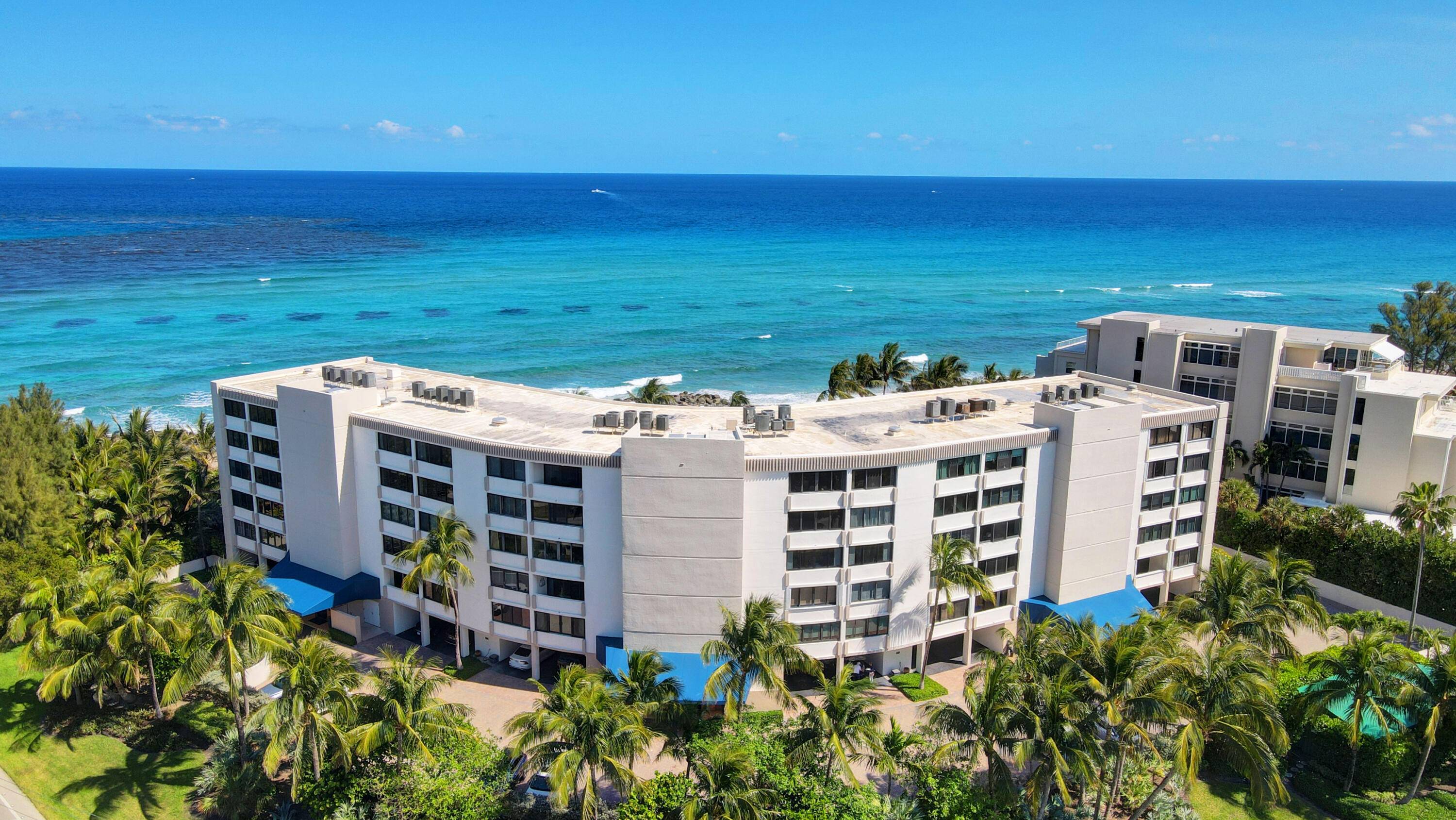 MUST SEE STUNNING DIRECT OCEANFRONT ; COMPLETELY RENOVATED, FURNISHED, 2 BEDROOM, 2 BATHROOM CONDO WITH SPECTACULAR PANORAMIC OCEAN VIEWS UNIT IS NOT LOCATED ON THE GROUND FLOOR.