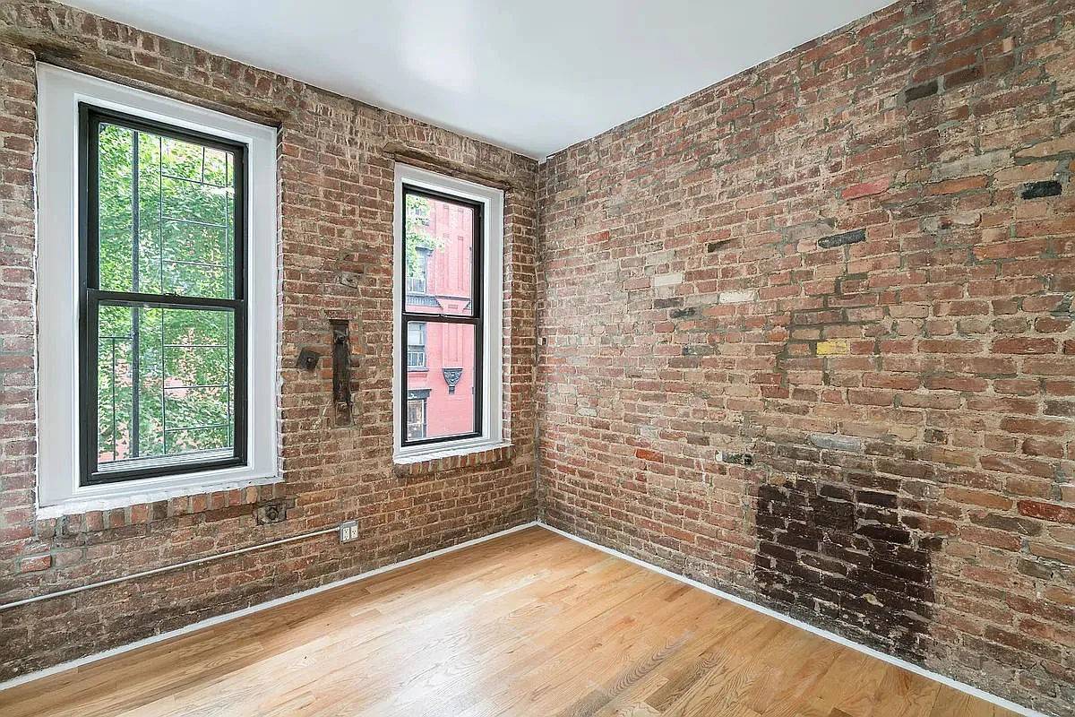 Gorgeous TWO Bedroom Apartment in The Heart of West Village available January 1 !