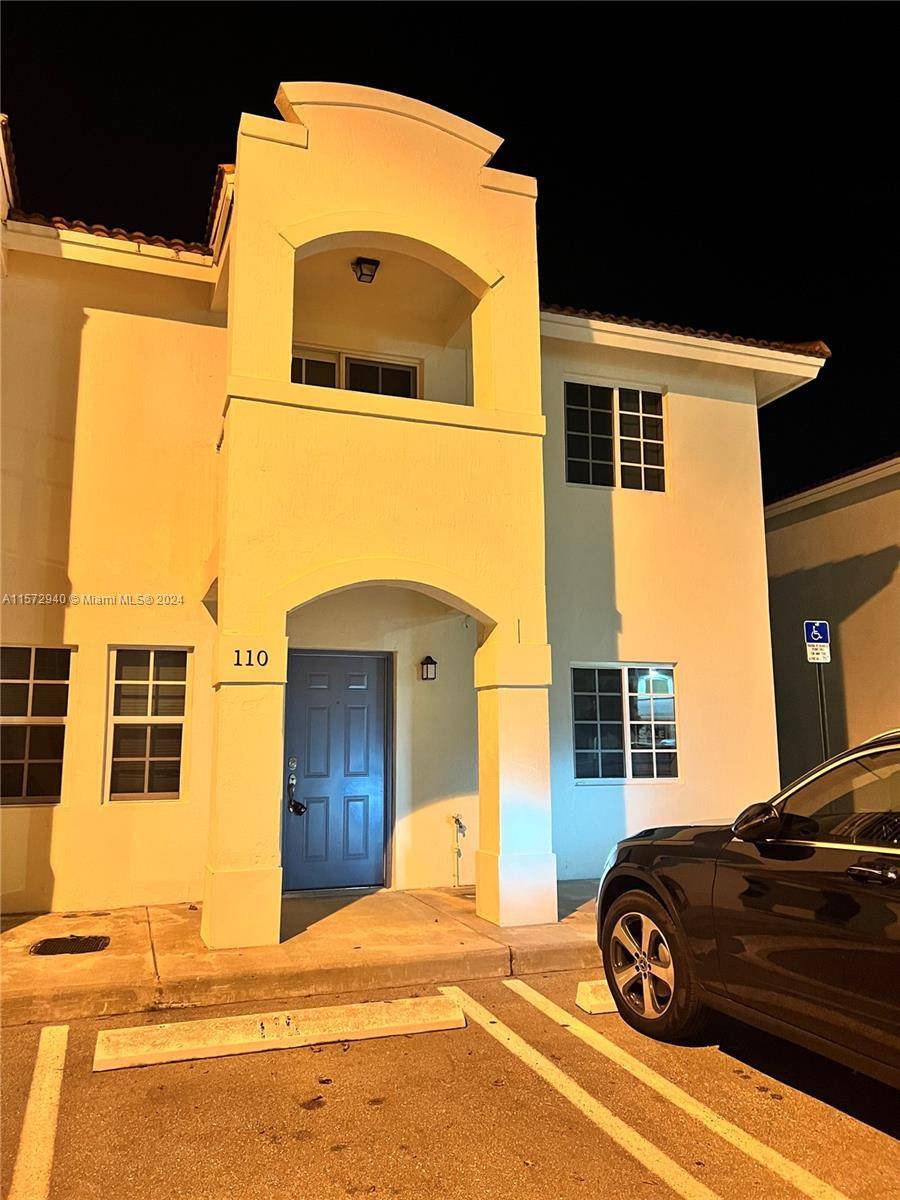 Welcome to this recently upgraded corner villa, constructed in 2020 in the lively area of Florida City.