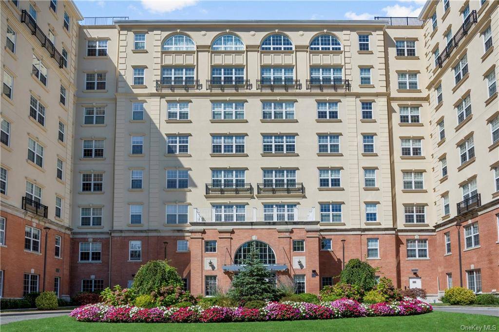 Luxurious 2 bed 2 bath Condo in Larchmont, w 24 hour concierge, just steps from Metro North, Shopping Restaurants and Murray Avenue Elementary school.