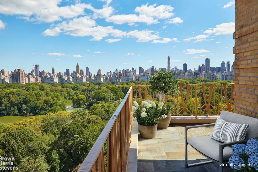 This exceptional renovated 4 5 bedroom residence with four beautiful terraces is ideally situated on the 18th floor of the iconic Majestic, at the corner of 72nd Street and Central ...