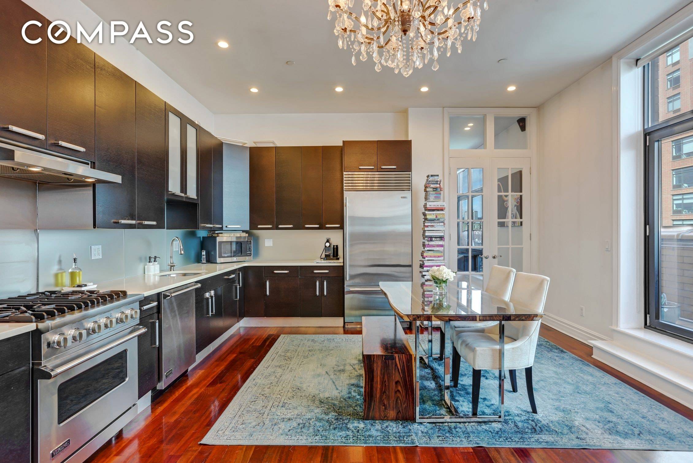 A three bedroom, two bathroom PH home with soaring ceilings of nearly 11 feet at the border of two of Brooklyns most coveted neighborhoods Cobble Hill and Boerum Hill.