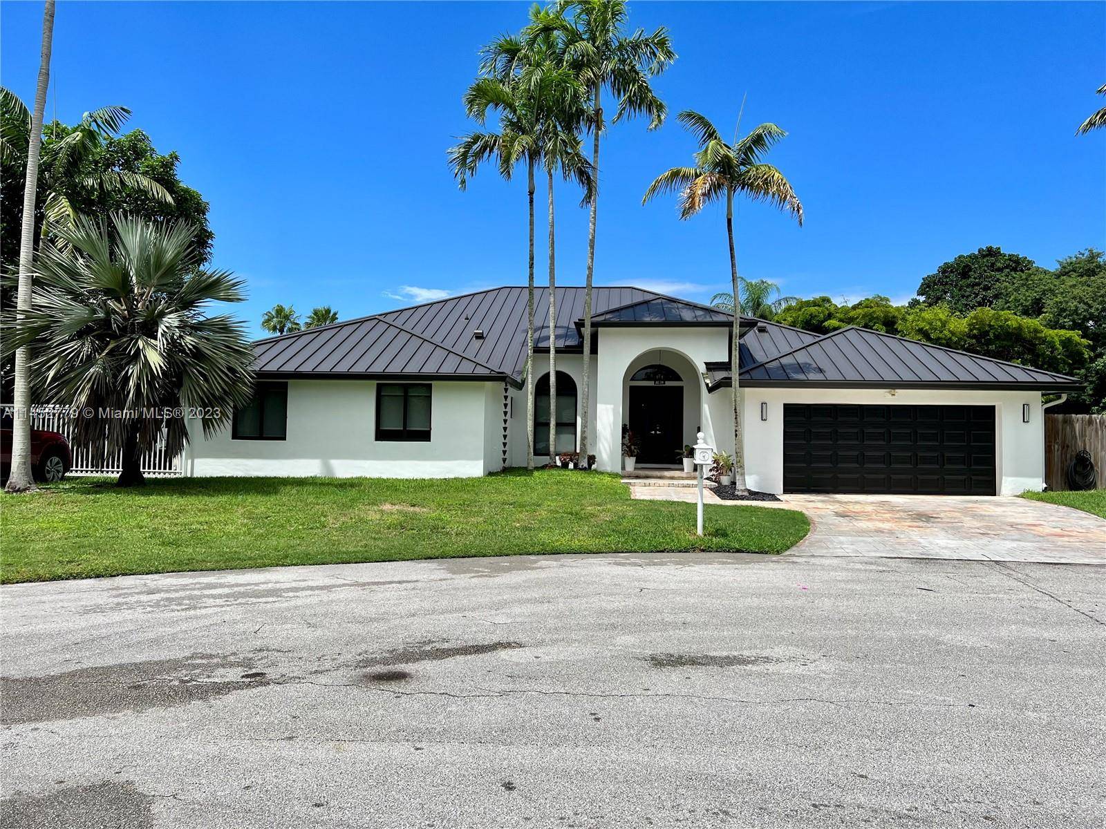 Modern, spacious and remodeled home in a cul de sac located in north east Cutler Bay.