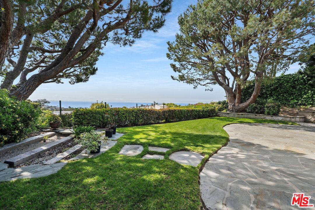 3444 Cloudcroft Dr 4BR Malibu La