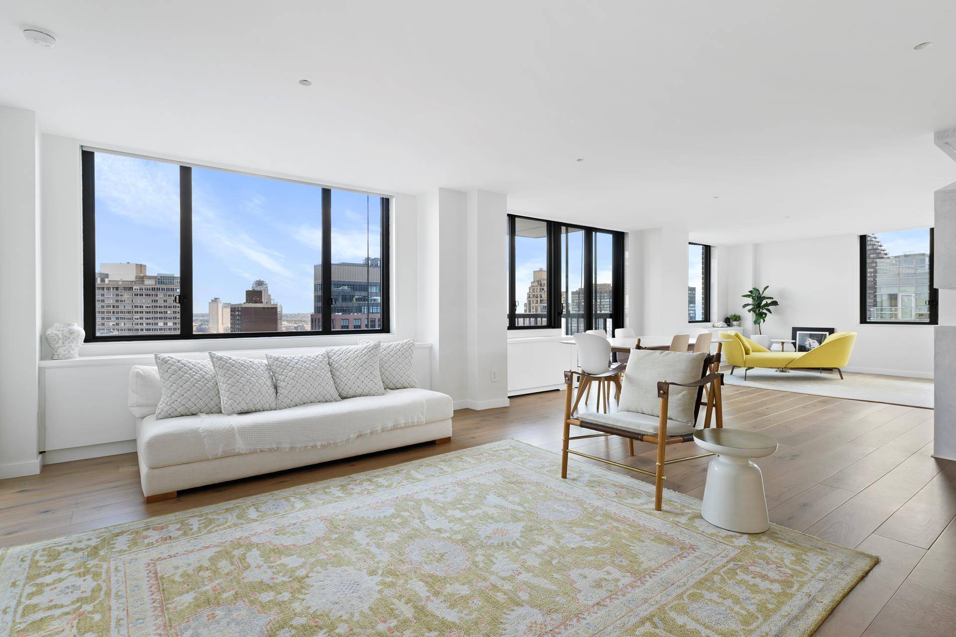 Welcome to Penthouse A ! Located on the 34th floor with some of the most spectacular east, south and west vistas of New York City, this four bedroom convertible five ...