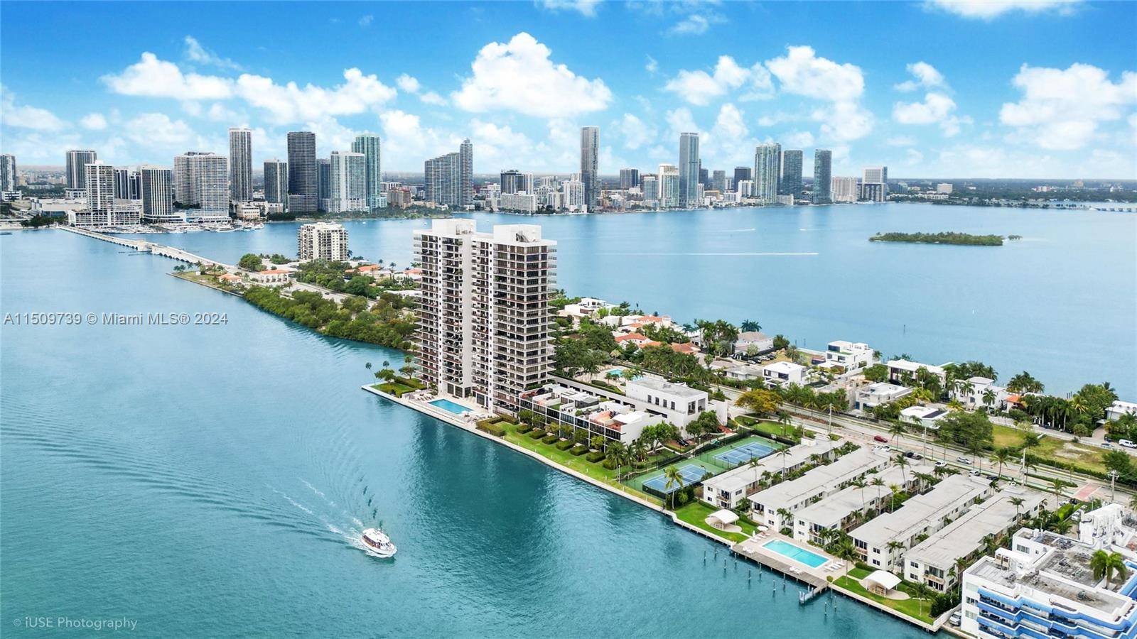 Stylish, 3 bedroom, 2. 5 bathroom 2, 010 flow through unit offers breathtaking views of downtown Miami and the Intracoastal with oversized balconies.