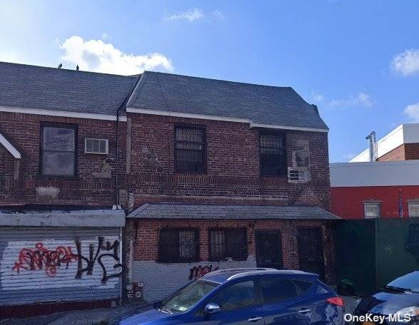 Investment opportunity with these two adjoining commercial buildings, strategically located side by side.