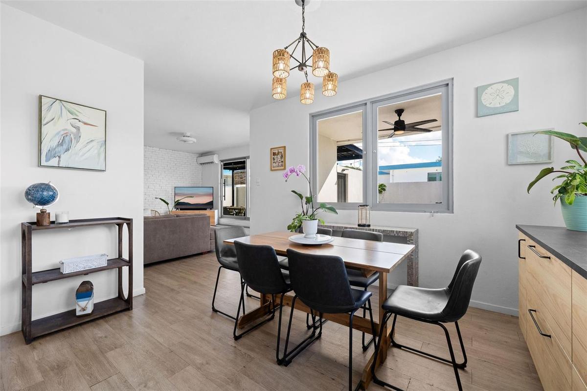 Kitchen & Living