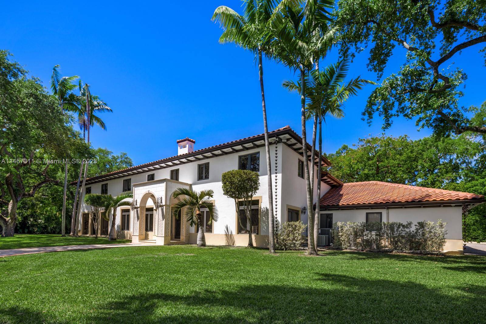 Experience the epitome of luxury w this unparalleled estate nestled in the heart of Coconut Grove.