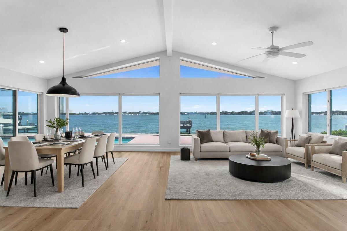 This photos has been virtually staged to illustrate the potential use and layout of the space. Furniture and décor shown are for visualization purpose