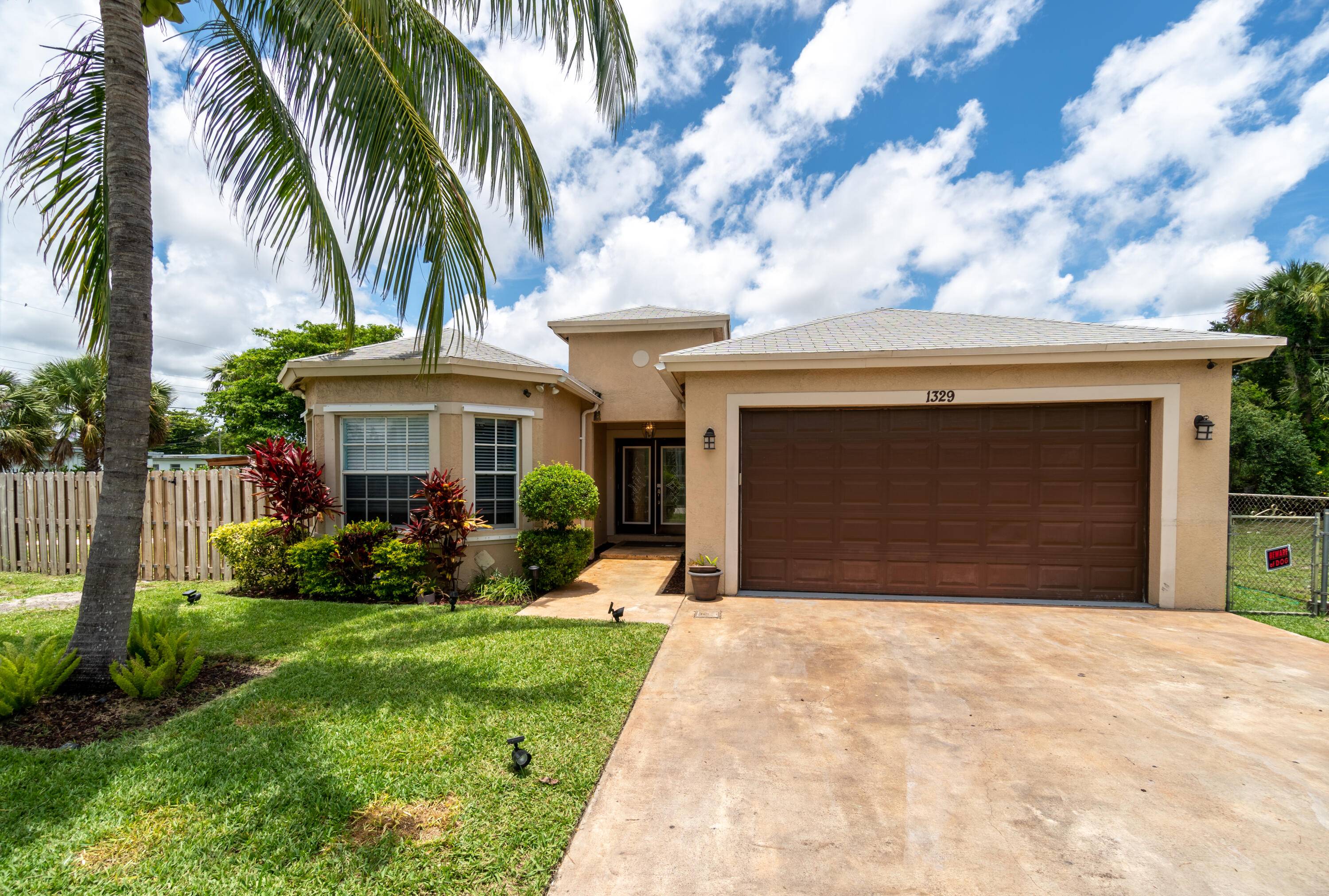 East Fort Lauderdale location Huge Corner Double Lot is currently run as an airbnb 3 Bd 2 Bth open floor plan with a huge backyard and Magnificent pool.