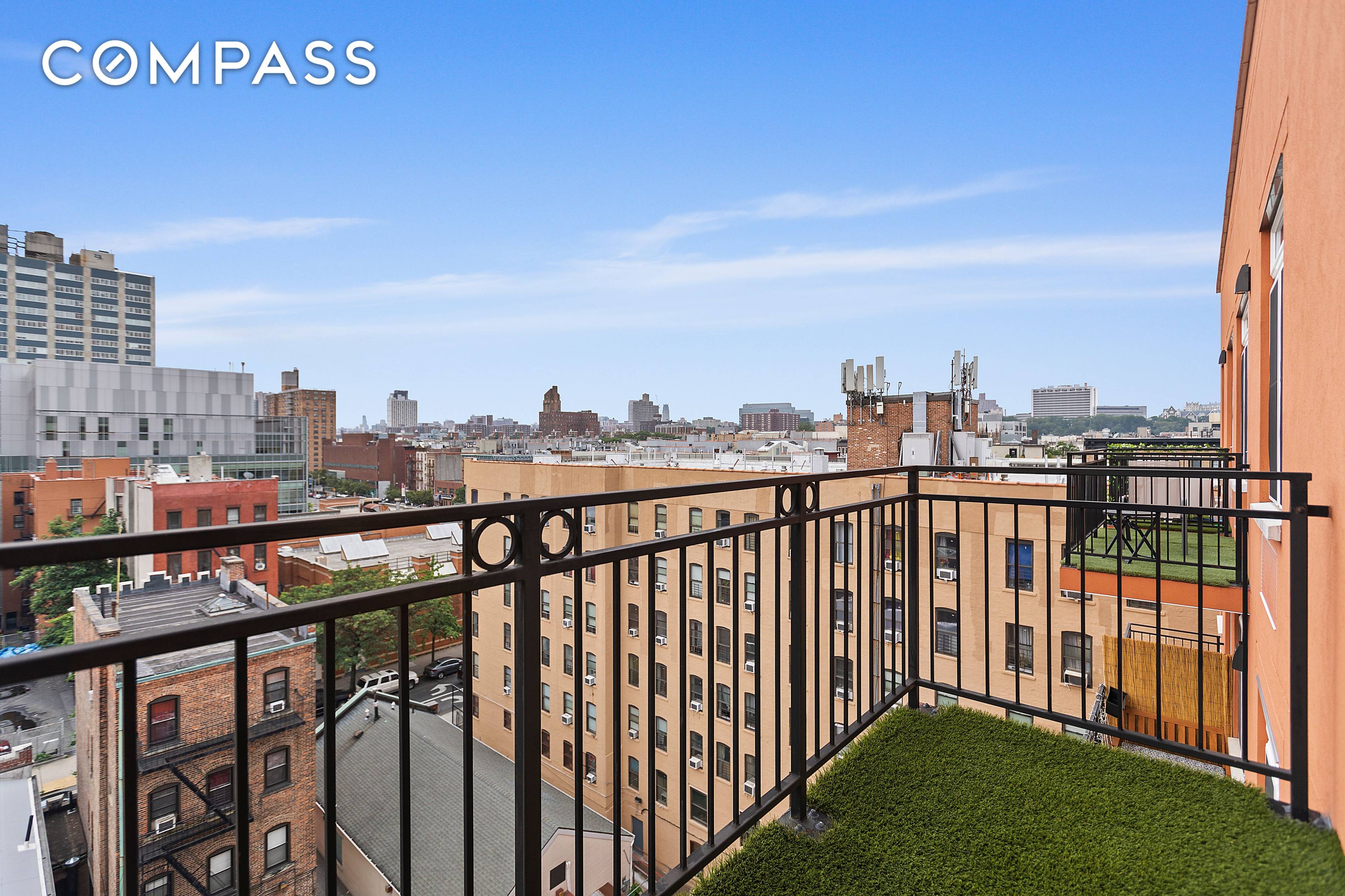 Spacious, sunny, top floor, 9 ceilings, are just some of the attributes of this 1 bedroom 1 bathroom apartment, in the heart of Harlem.