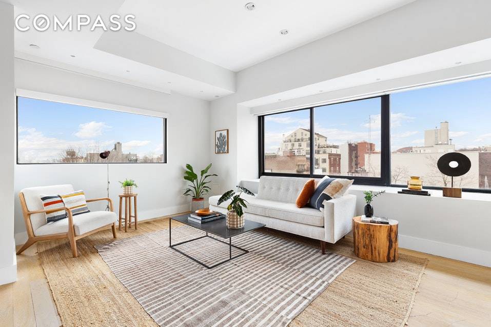 This sexy, stylish South Slope one bedroom penthouse offers the discerning buyer an ultra modern and open concept living area featuring a phenomenal private roof deck.