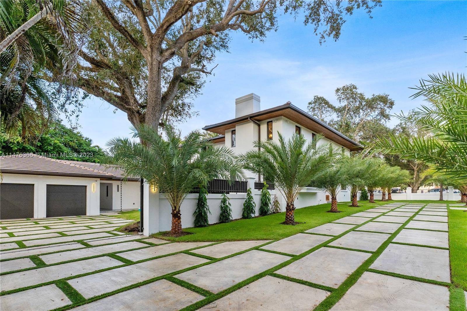 Sensational ! This newly completed custom estate is in the heart of City Beautiful on an over sized corner lot.