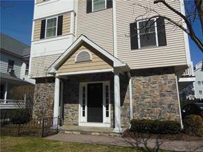 Newer and spacious Townhouse in the heart of downtown Stamford !