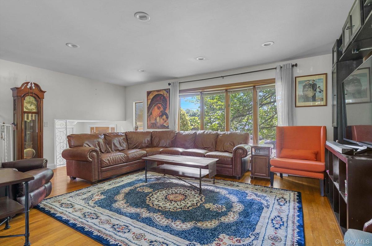 living room features hardwood floors