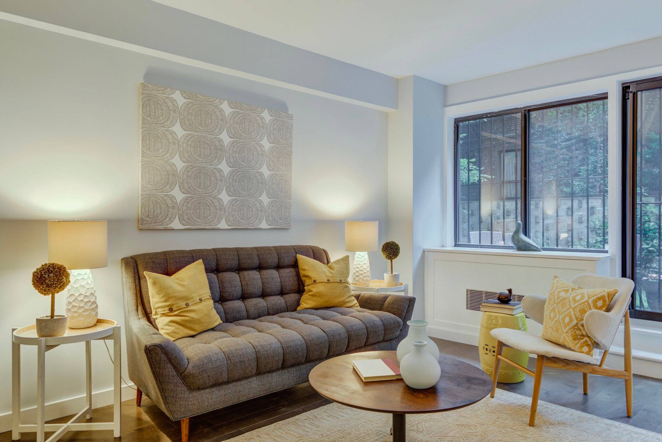 Exquisitely Renovated One Bedroom With Private Outdoor Garden Space.