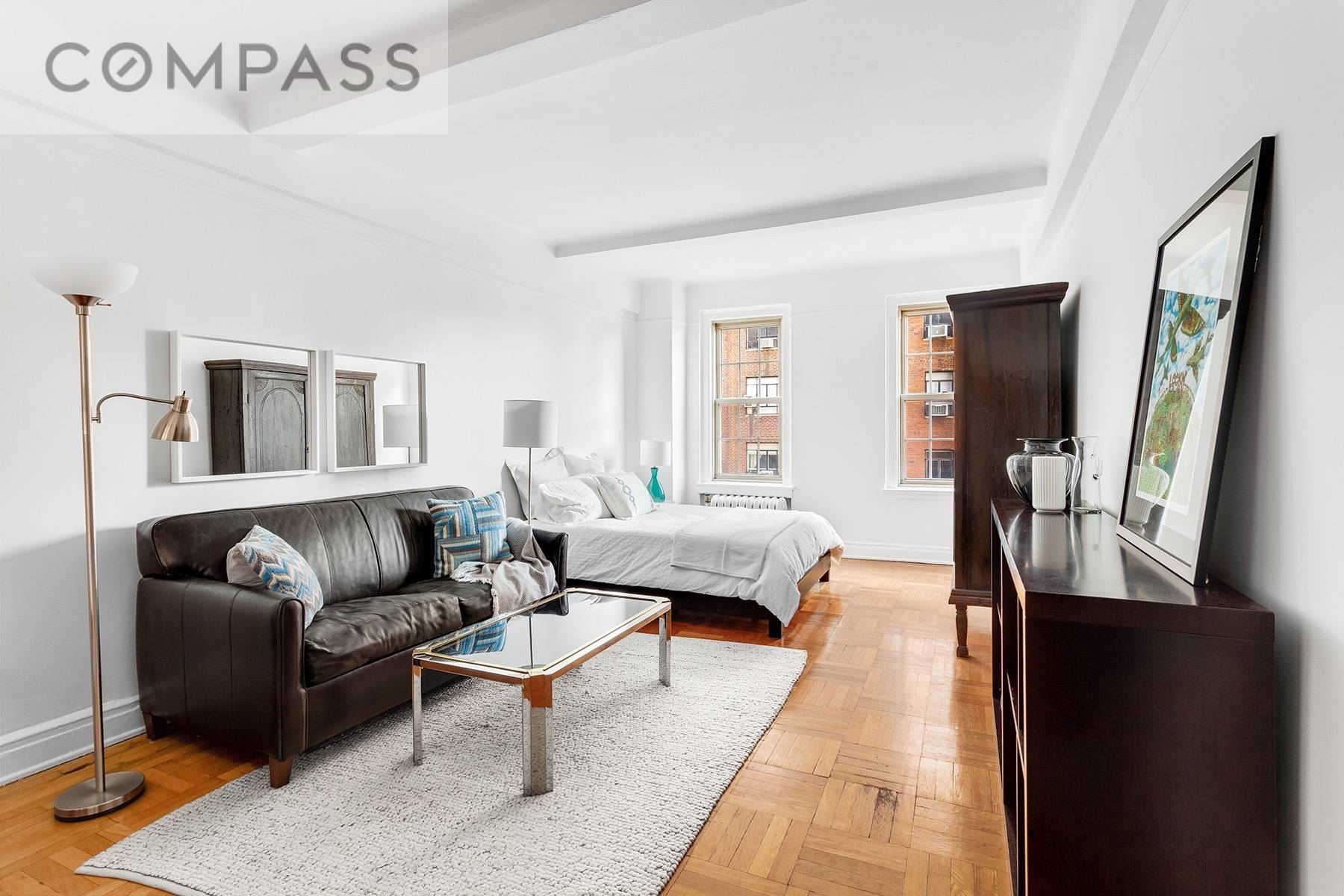 Residence 710 is a beautifully updated, spacious, studio apartment awaiting you at the elegant prewar 24 5th Avenue in prime Greenwich Village.