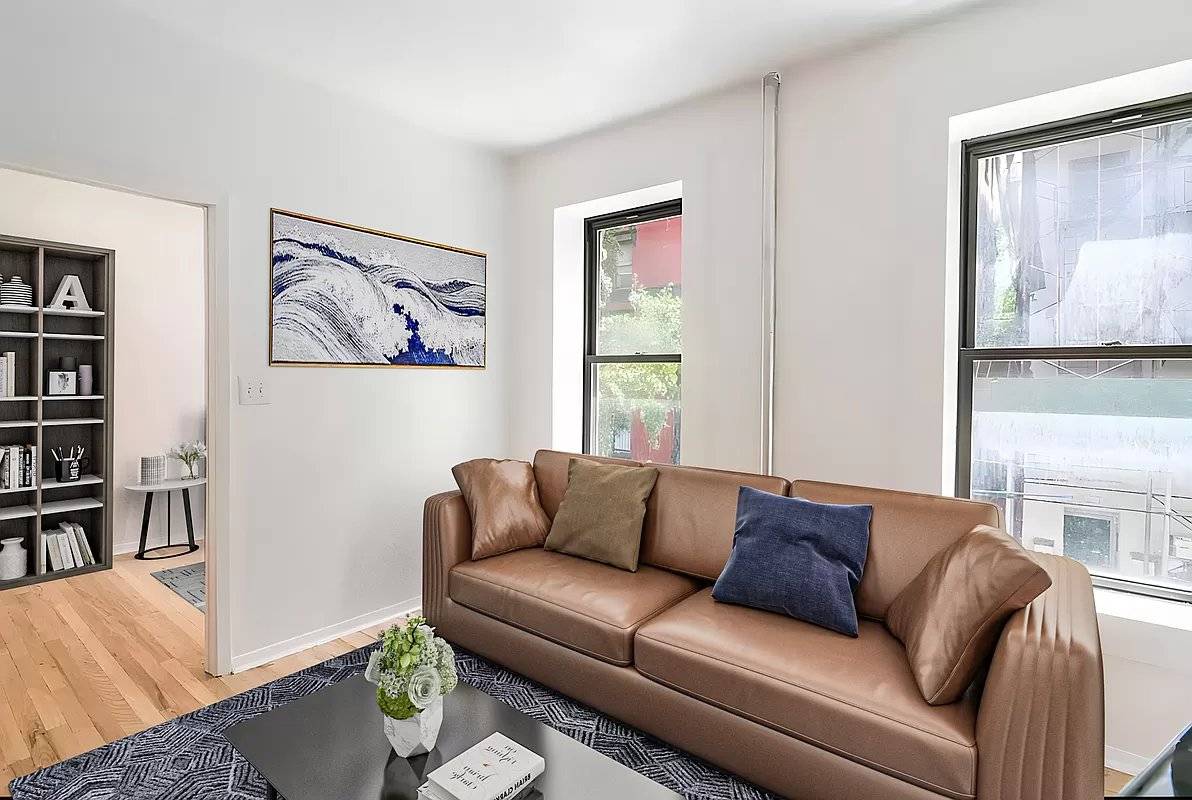 Two Bedroom Apartment in The Heart of West Village !