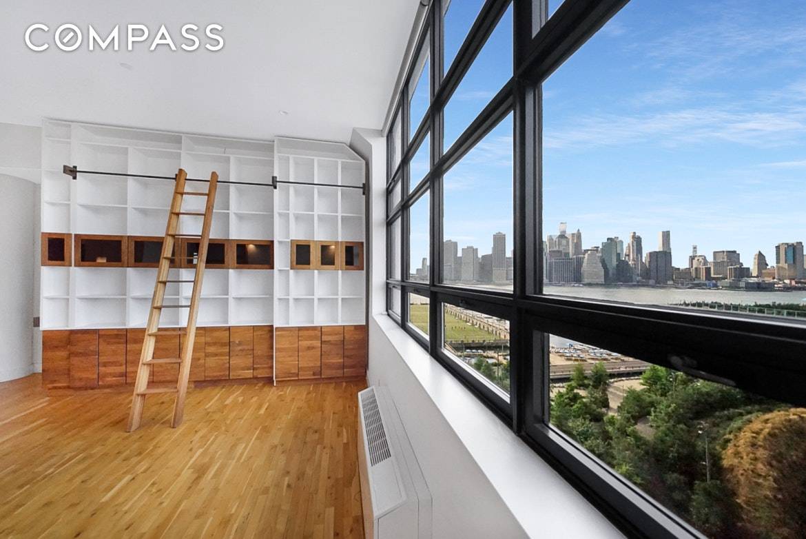 Brooklyn Heights 2 Bed 2 Bath with Amazing City Views This 1, 450sqft.
