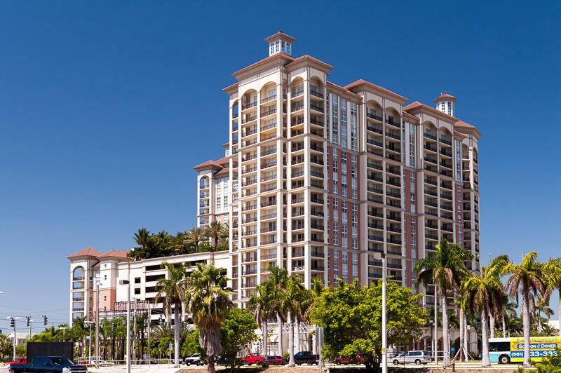 Great downtown West Palm Beach building with first class amenities.