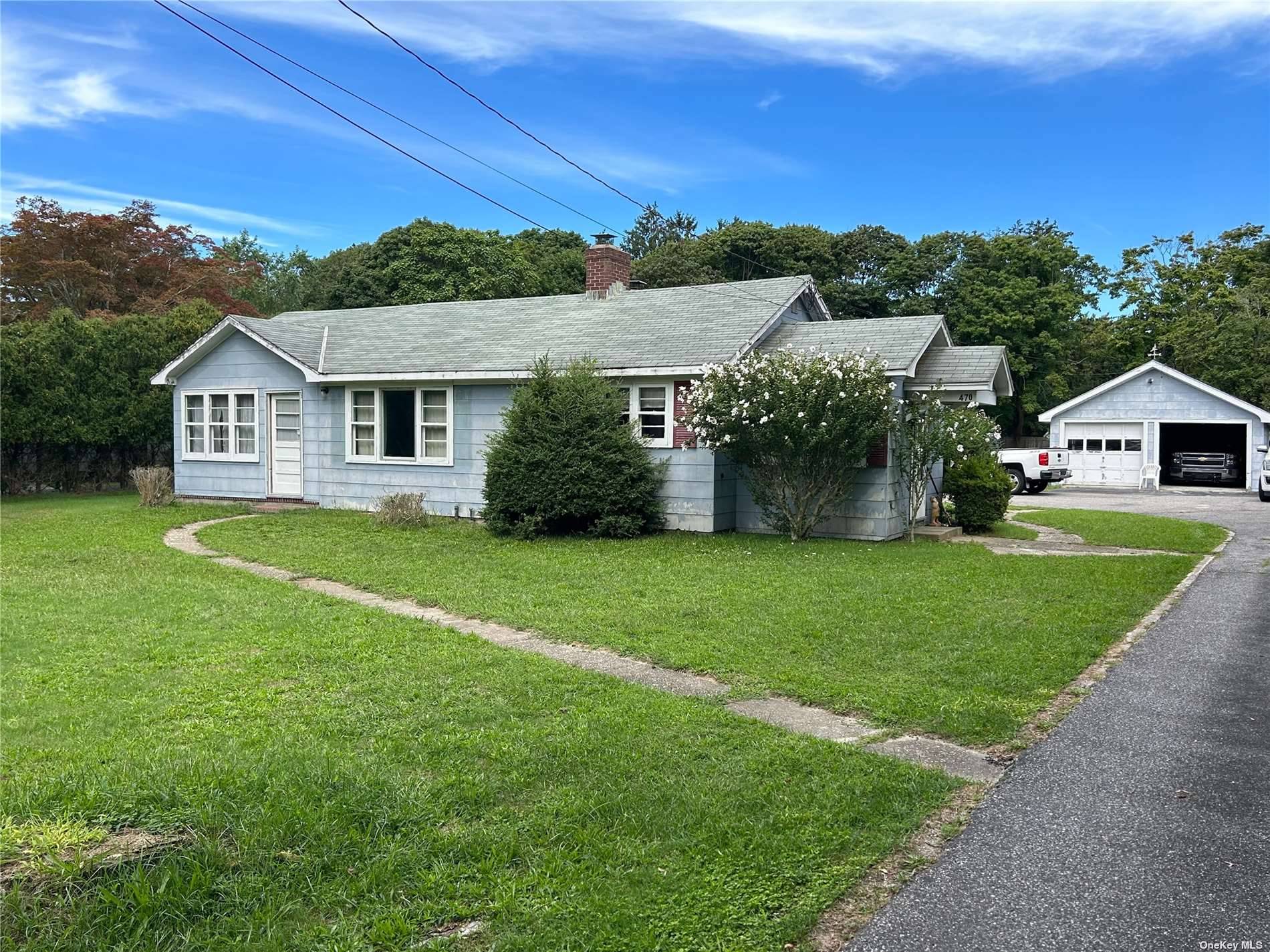 2 Bedroom, 2 bath Ranch, Close to the Westhampton Beach Village Shops and great Restaurants.