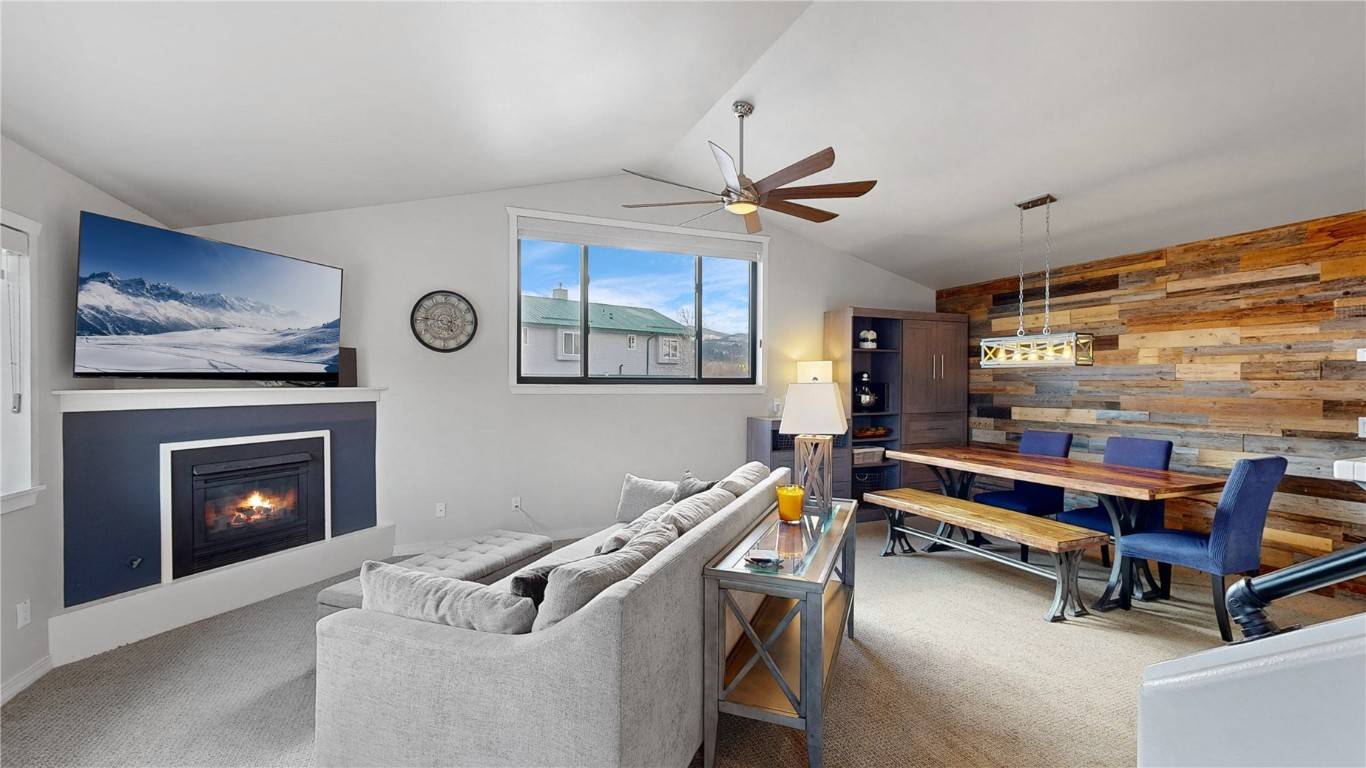 Perfect Silverthorne Location on a FLAT lot with a yard and plenty of parking !