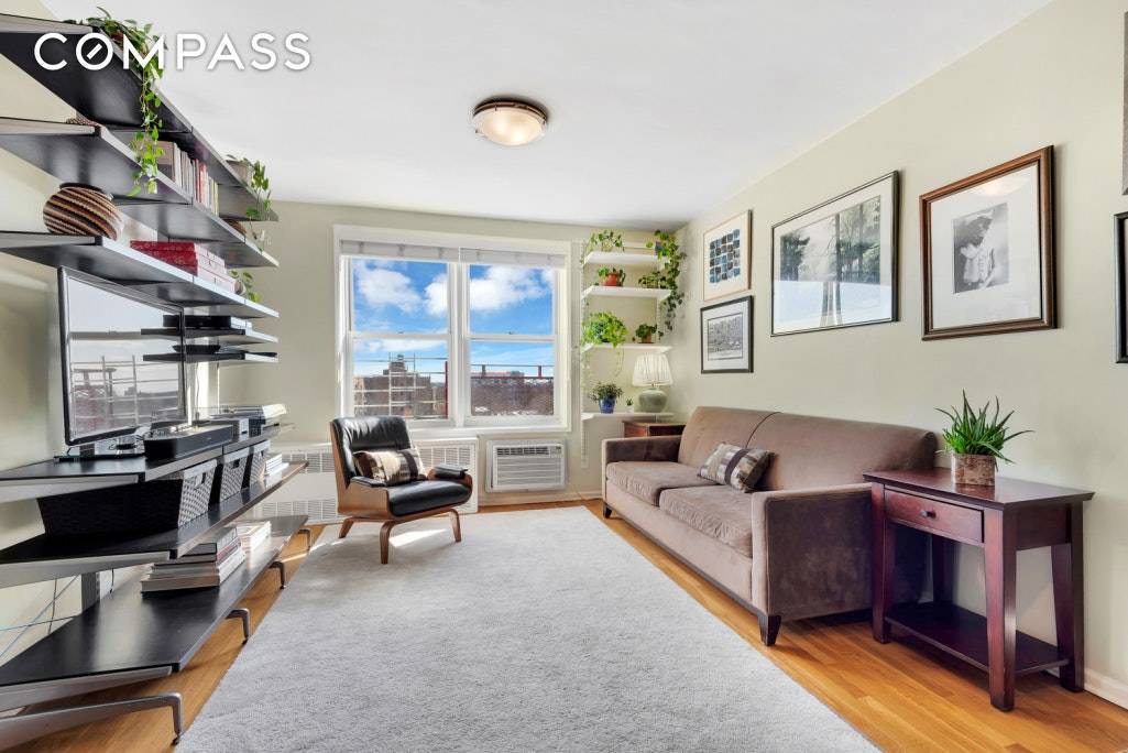 This stunning, mint condition, two bedroom co op is perched on the top floor of the Park Vanderbilt, a coveted 100 owner occupied building located in the heart of Windsor ...