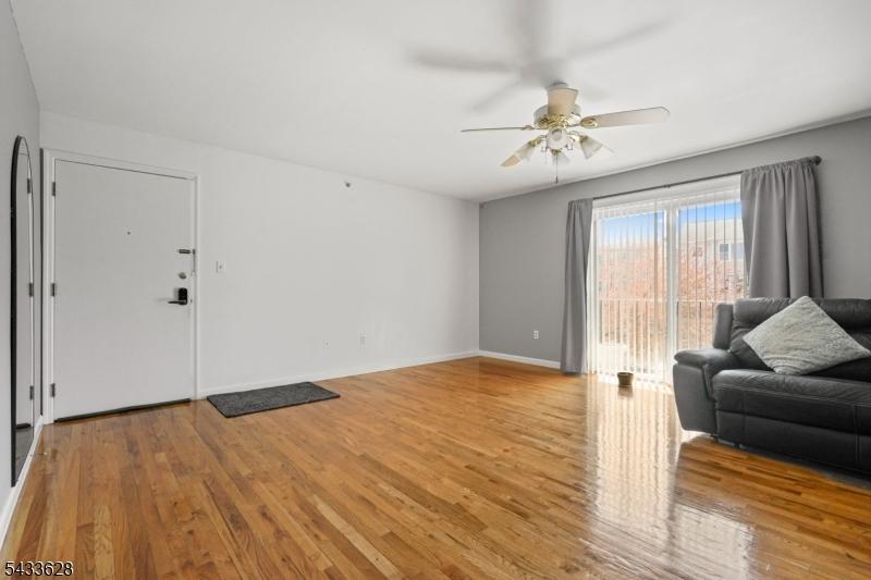 2ND FLOOR APT LIVING ROOM