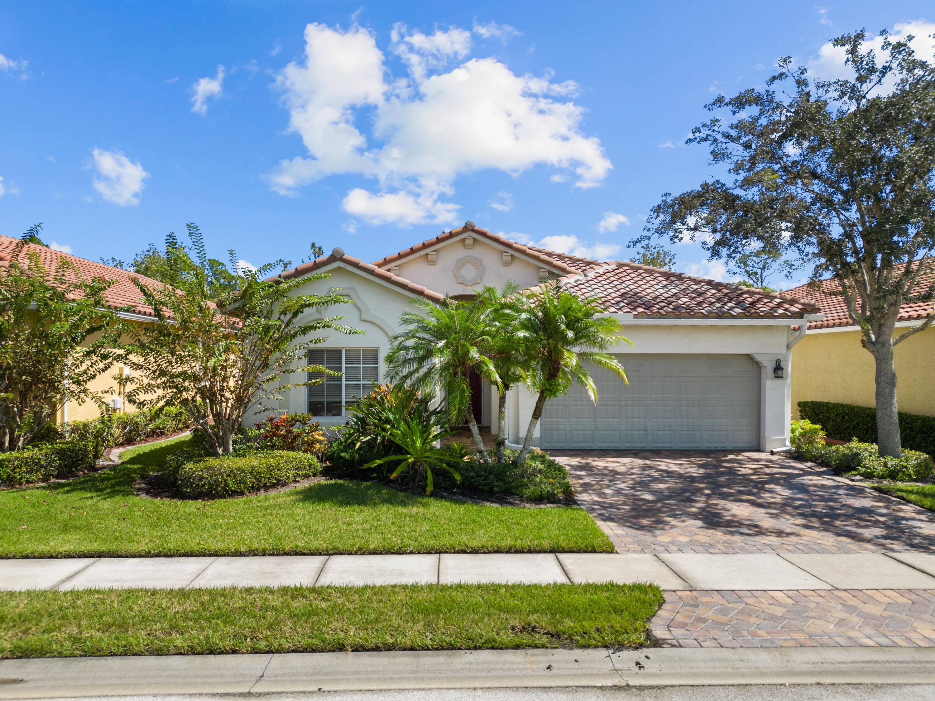 Discover the coveted Florida lifestyle in the heart of Woodfield Vero Beach with this inviting home.