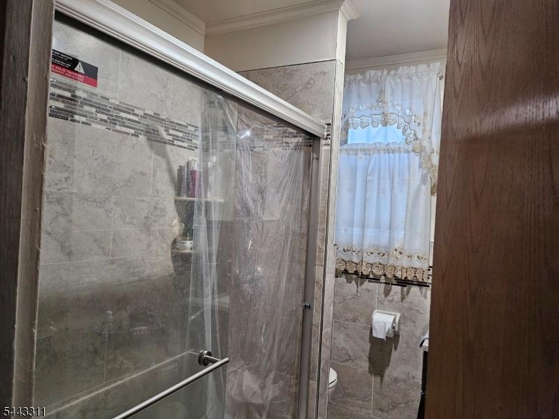 1st floor bath