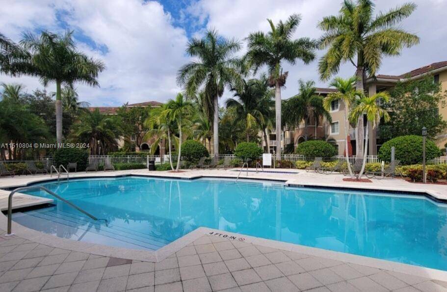 LUXURY RENOVATED CONDO IN WEST PALM BEACH FOR SALE TOTALLY RENOVATED 2 2 BALCONY CONDO IN GATED RESORT STYLE DEVELOPMENT IN WEST PALM BEACH, POOL, FITNESS, CLUB HOUSE, JACUZZI, MORE ...