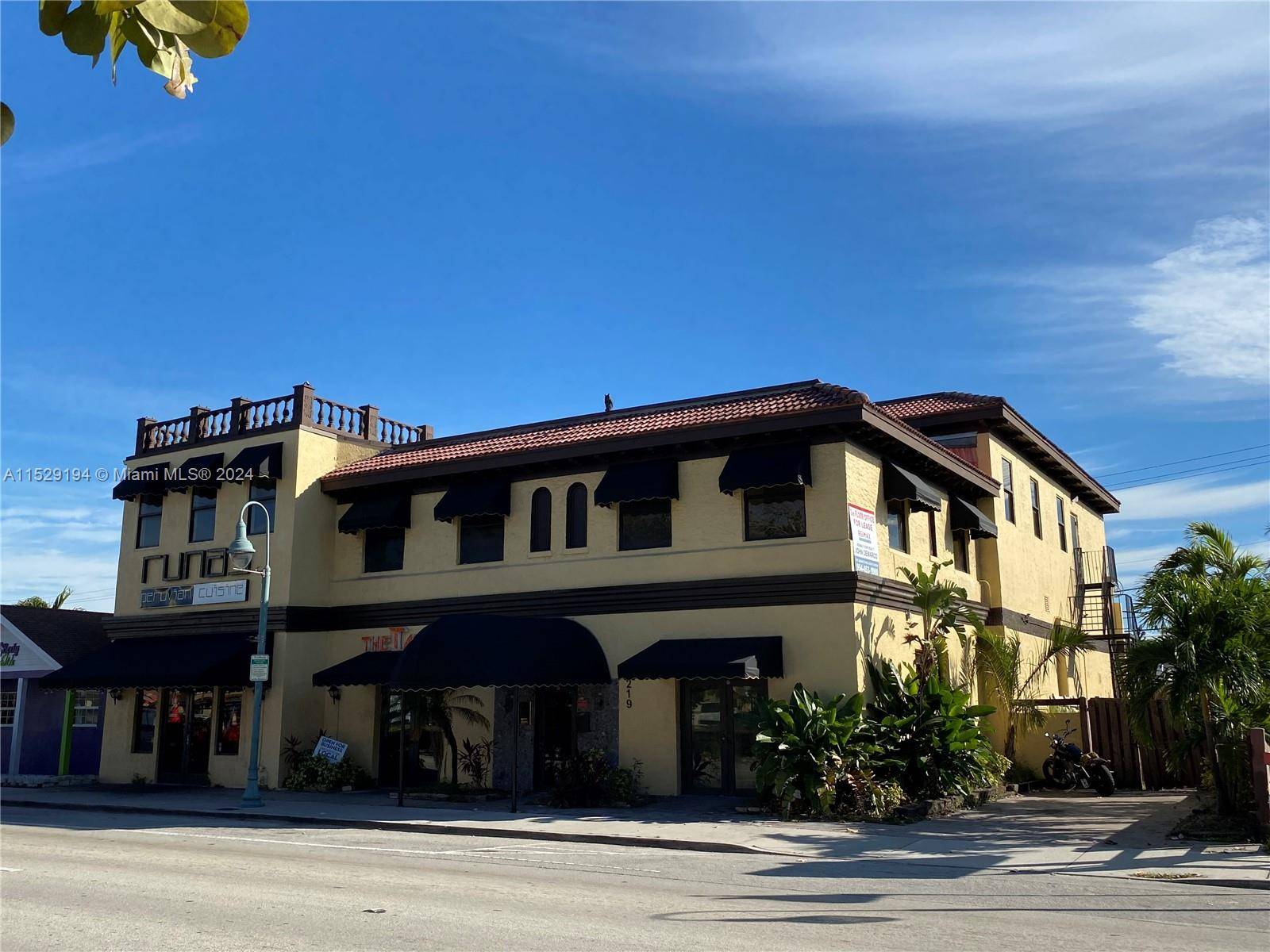 This landmark building is the former famous Hemingway's bar and lounge.