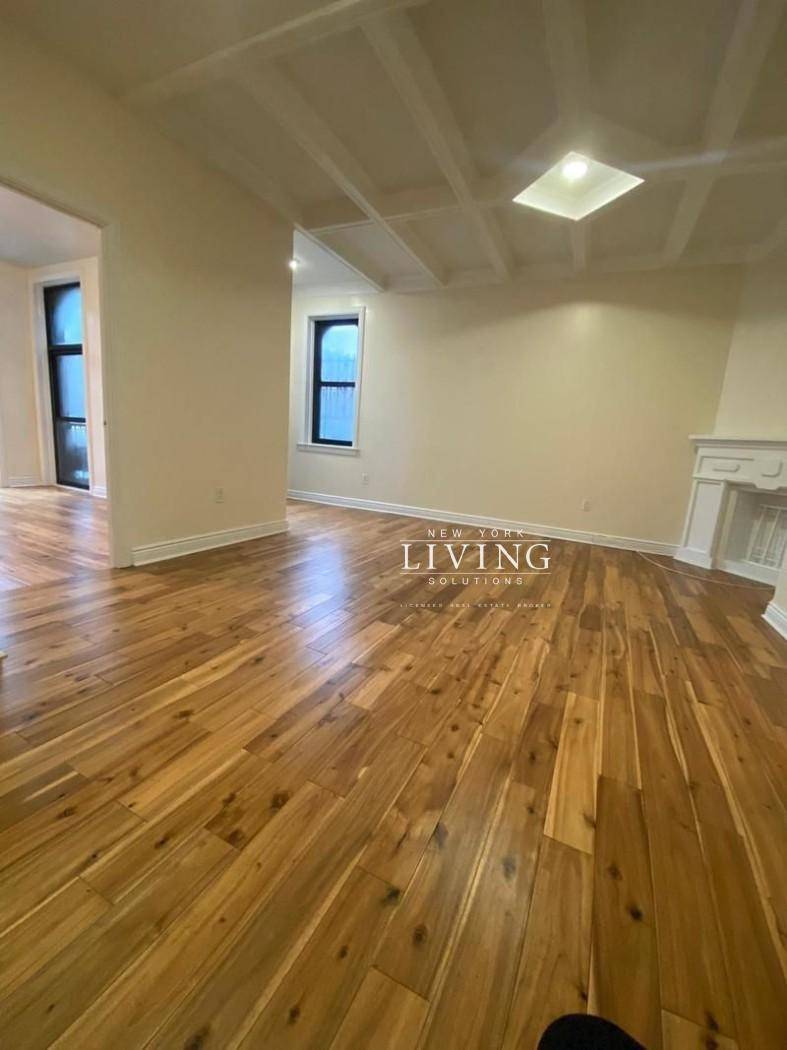 Beautiful Newly renovated two bedroom with in Crown Heights !