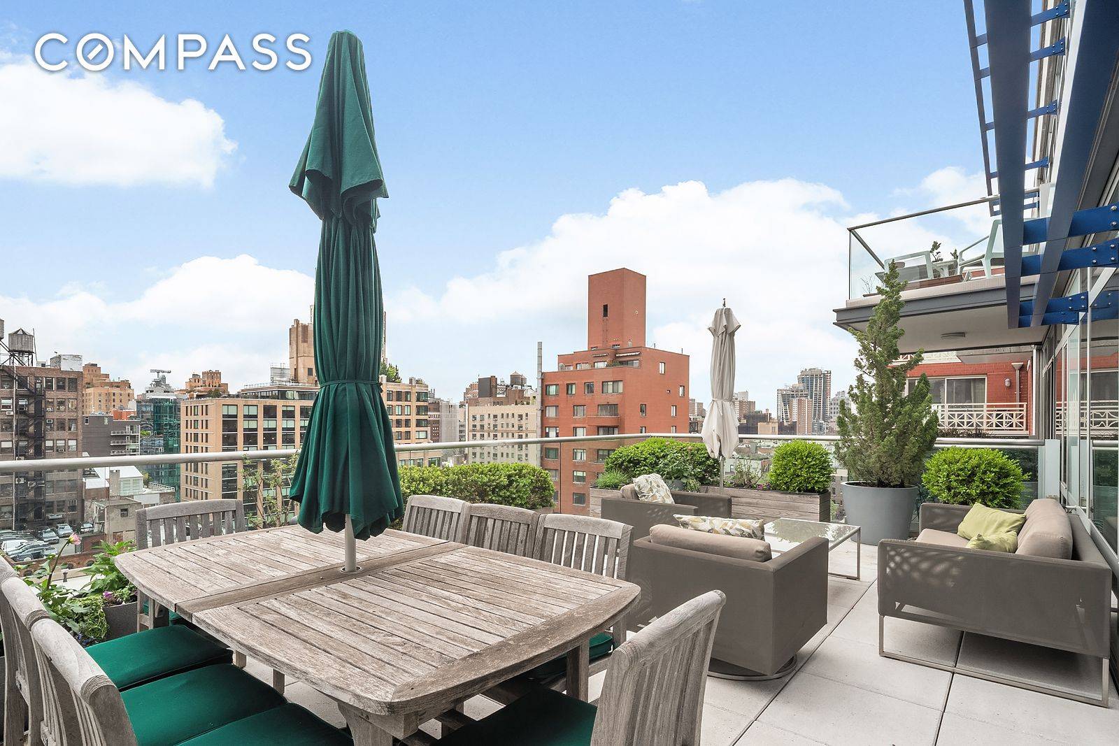 PENTHOUSE APARTMENT WITH A FABULOUS 400SF TERRACE PLUS TWO BALCONIES !