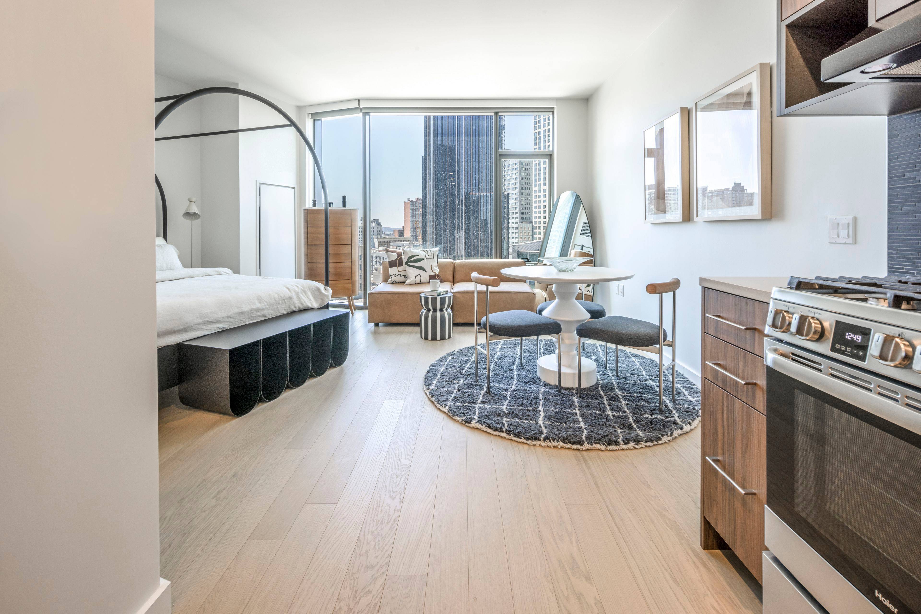 The Willoughby makes a definitive mark on the burgeoning Brooklyn skyline as it sets a new standard of living in an ideal location that epitomizes both convenience and character.