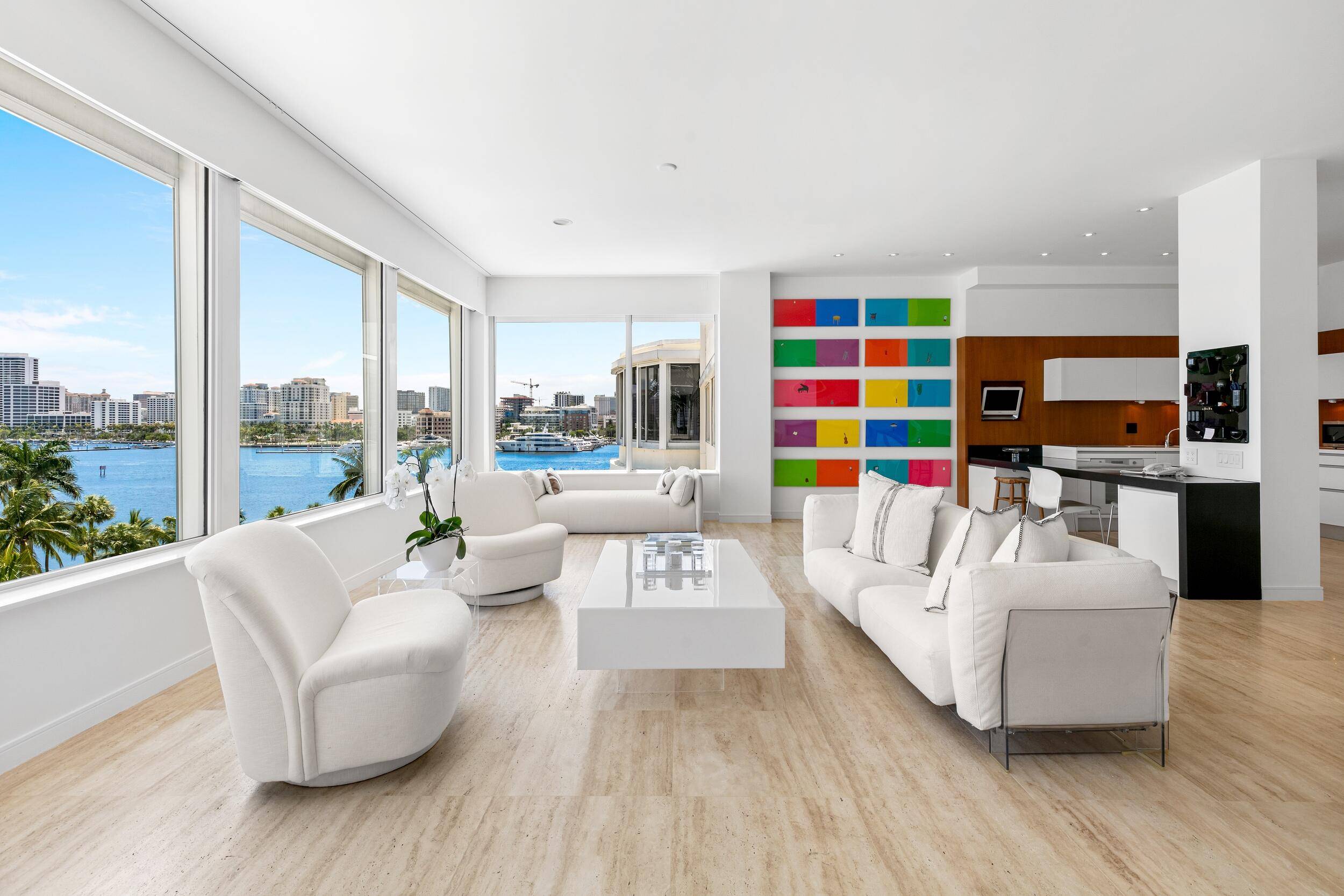 Beautiful Lakefront studio apartment with fabulous open floor plan.