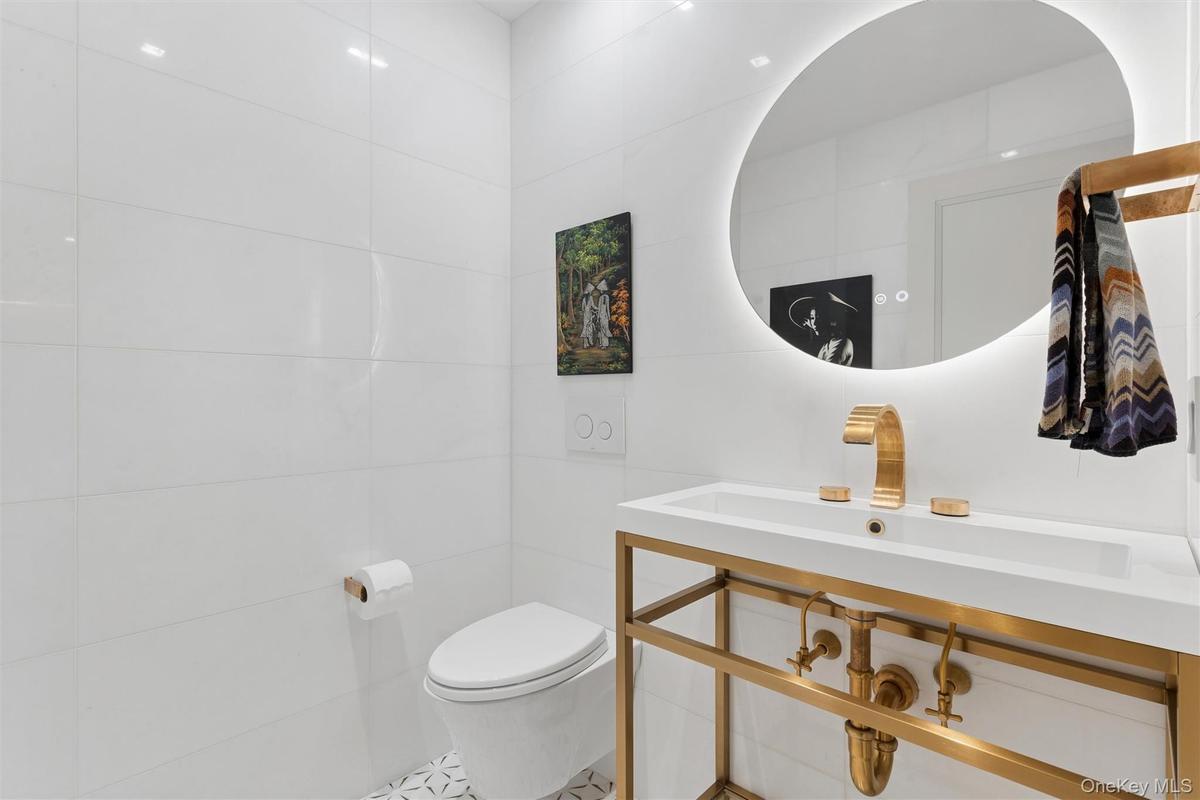 Powder Room off the kitchen/living