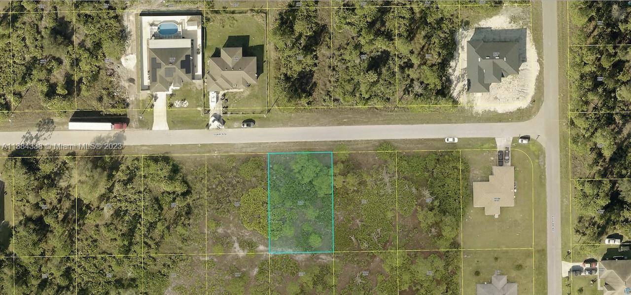 This amazing lot just two blocks from Columbus Blvd and a short drive to the newly expanded HWY 82, Fort Myers and Punta Gorda airports.