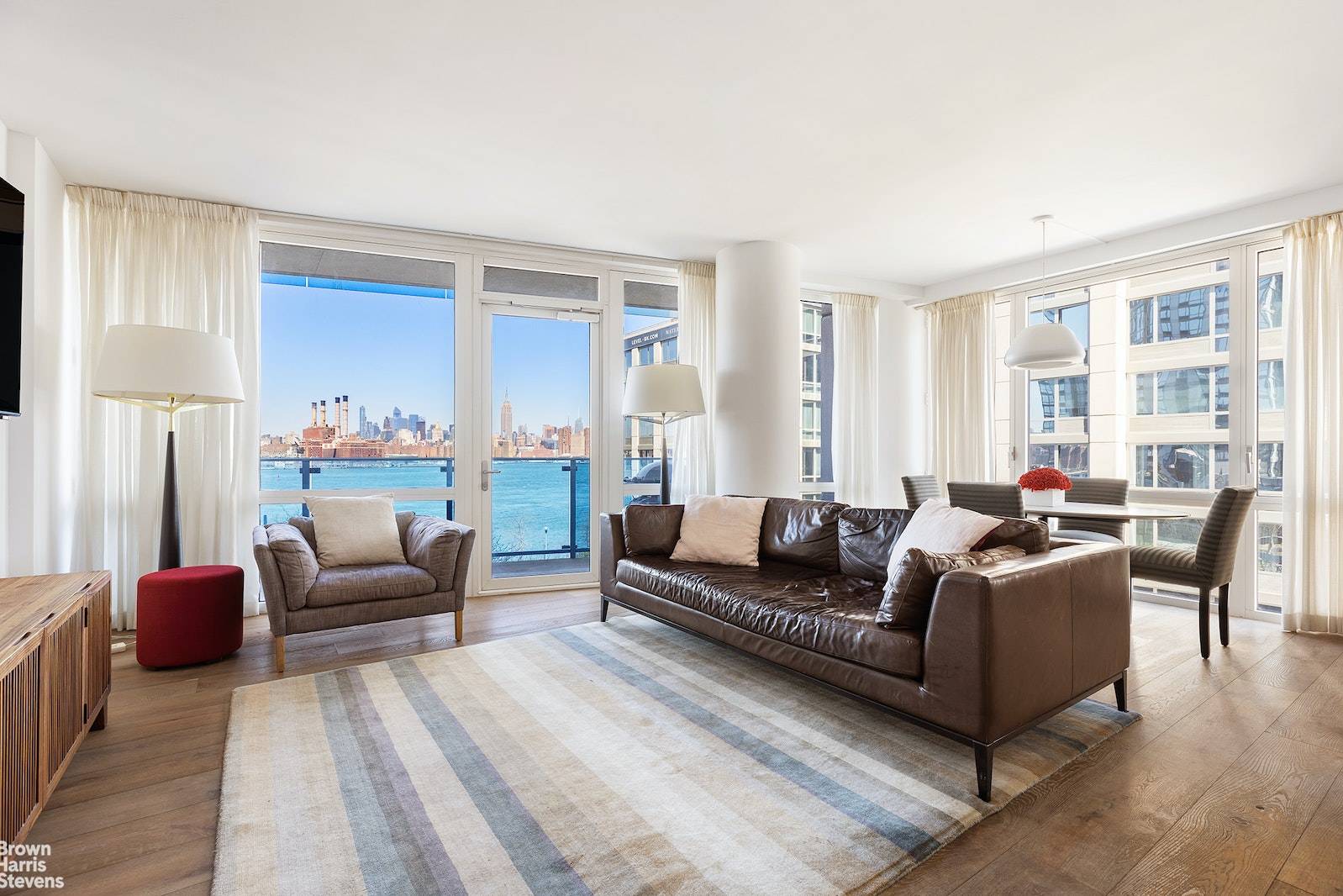 Get ready to enjoy one of the best views of the water and the iconic Manhattan skyline from Residence 5D at the Edge.