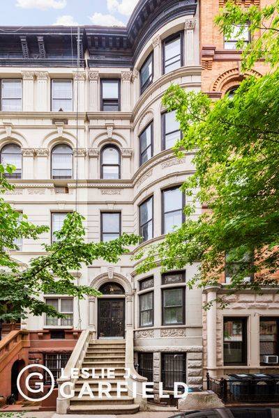 Originally built in 1890 and set in the heart of the Upper West Side, 74 West 82nd Street is a newly renovated, single family townhouse filled with original details.