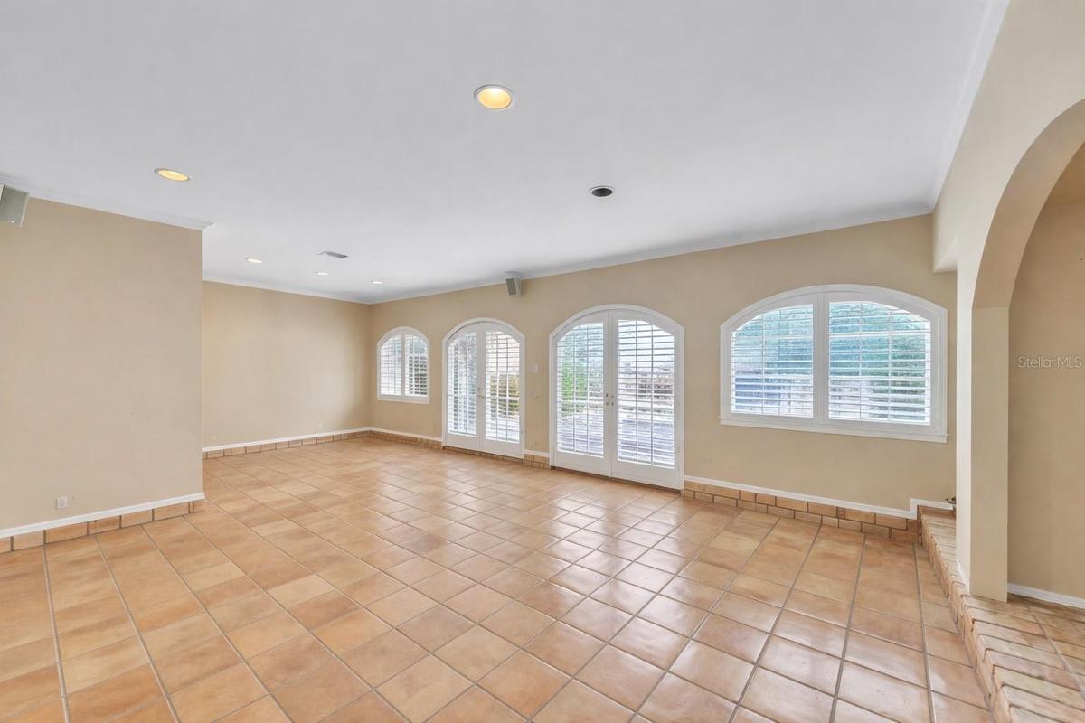 Virtually removed furniture/wall decor