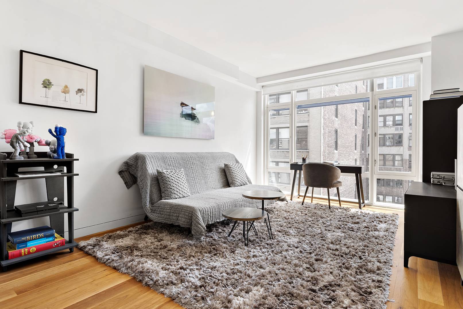 Apartment 8C at Chelsea Green is a luxurious high floor, south facing higher floor one bedroom featuring floor to ceiling windows and 7 inch wide plank walnut floors.