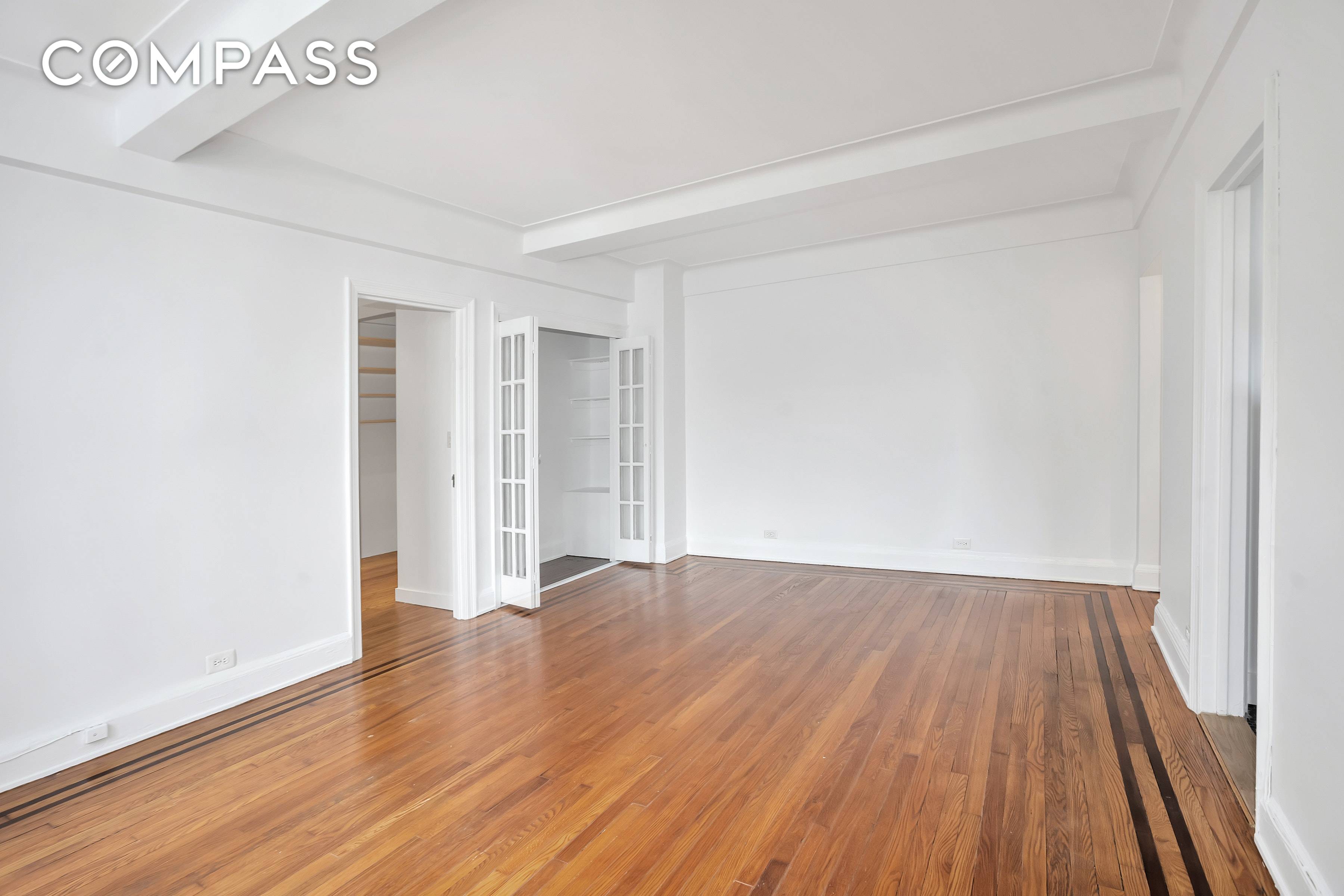 A charming and quiet pre war studio, with views uptown including the top of the Chrysler Building.