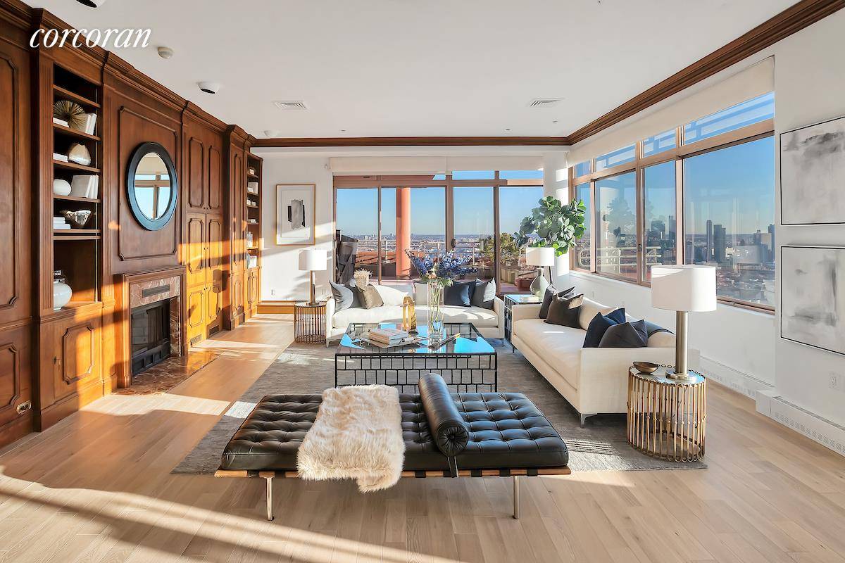 72 Hours notice needed Penthouse 2 at The Belaire is a spectacular full floor three bedroom home, featuring 360 degree breathtaking views of the Manhattan skyline, the East River and ...